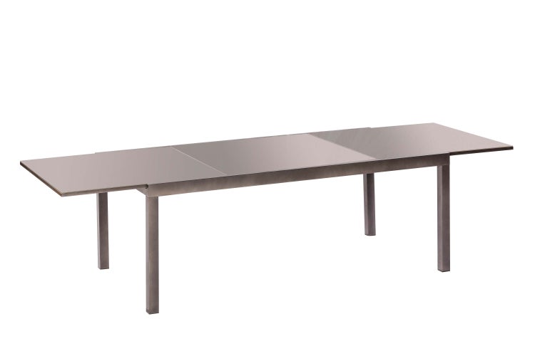 Ausziehbarer Gartentisch mit Metallgestell und grauer Tischplatte.