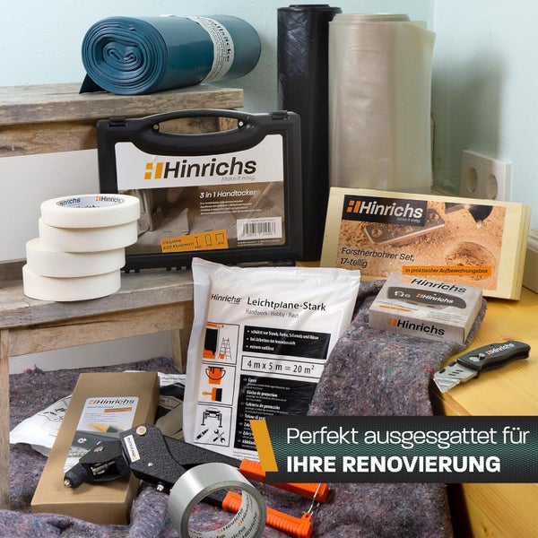 Vielfältige Werkzeuge und Materialien für die Renovierung, inklusive Tacker, Abdeckplane, Bohrer Set und Cuttermesser