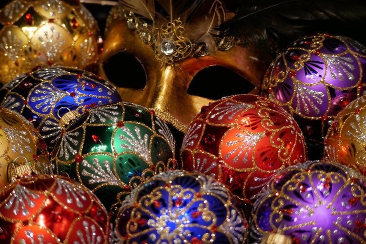 Glaskugelsortiment Glanz & Gloria, Gold/Rot/Blau/Grün Satin, 9-teilig, 8 Kugeln , 1 Ei (8-10cm), 9 Stck., Weihnachtsbaumkugeln, Christbaumschmuck, Weihnachtsbaumanhänger
