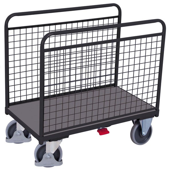 Plattformwagen mit zwei Drahtgitterwänden und vier Lenkrollen.