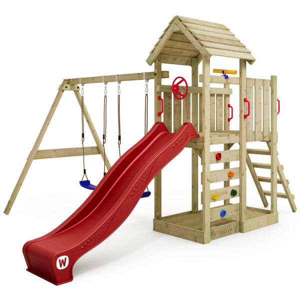 WICKEY Spielturm Klettergerüst MultiFlyer Holzdach mit Schaukel und Rutsche, Kletterturm mit Holzdach, Sandkasten, Leiter und Spiel-Zubehör - rot