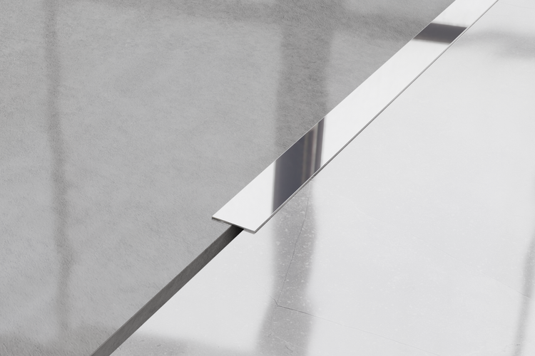 Edelstahl Duschrinne im Badezimmer