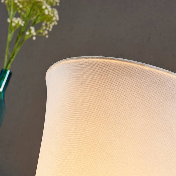 Nahaufnahme eines Lampenschirms aus Stoff