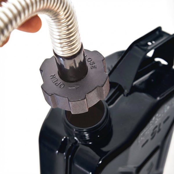 Kraftstoffkanister mit flexiblem Ausgießer und Drehverschluss