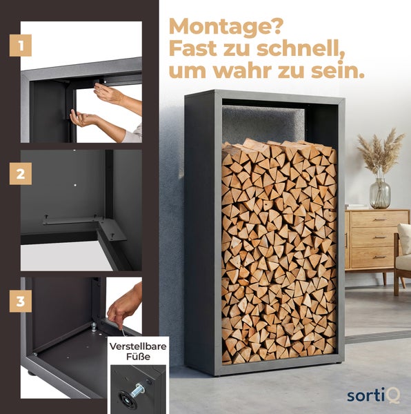 Dreiteilige Montageanleitung für ein anthrazitfarbenes Brennholzregal aus Metall mit verstellbaren Füßen und SortiQ Logo.
