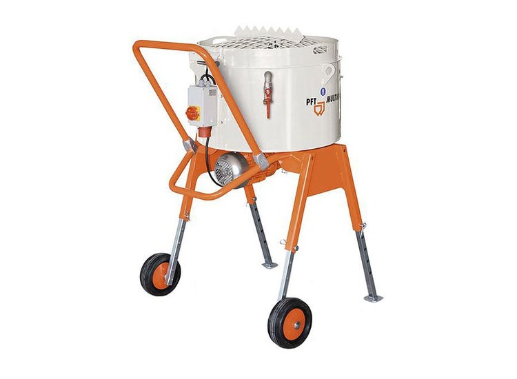 PFT MULTIMIX Zwangsmischer mit orangefarbenem Gestell, zwei Rädern und weißer Mischtrommel für Baustoffe.