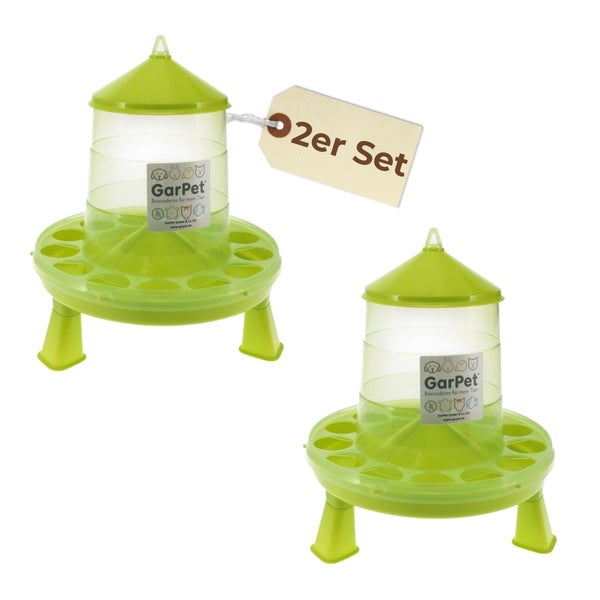 Zwei Geflügeltränken aus Kunststoff im Set