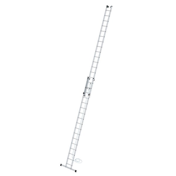 Ausgezogene Mehrzweckleiter aus Aluminium für den vielseitigen Einsatz.