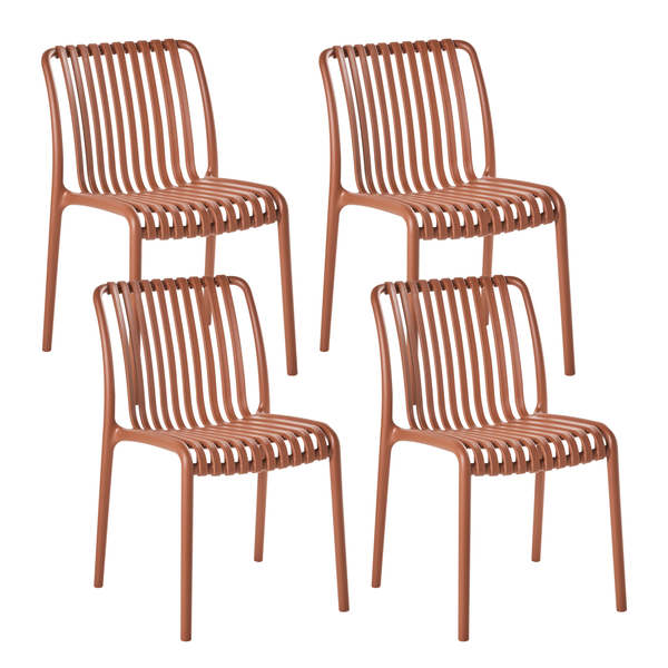 Vier braune Gartenstühle im Set