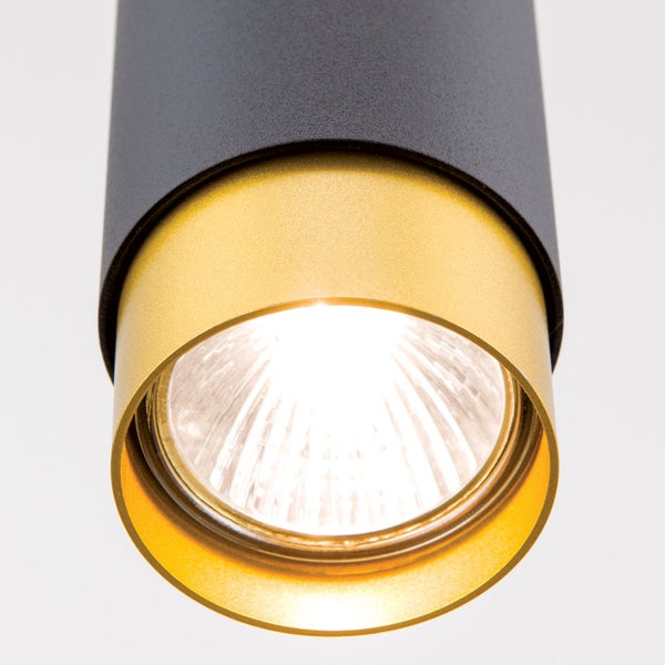 LED Deckenstrahler mit zylindrischem Kopf und warmem Lichtschein