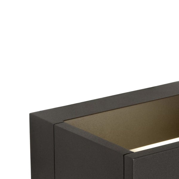 Detailaufnahme eines Pflanzgefäßes