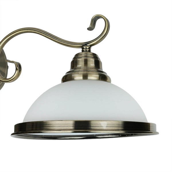 Wandleuchte mit Lampenschirm aus Glas