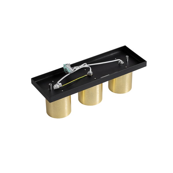 Deckenleuchte mit drei Fassungen, Metallgehäuse und elektrischen Anschlüssen