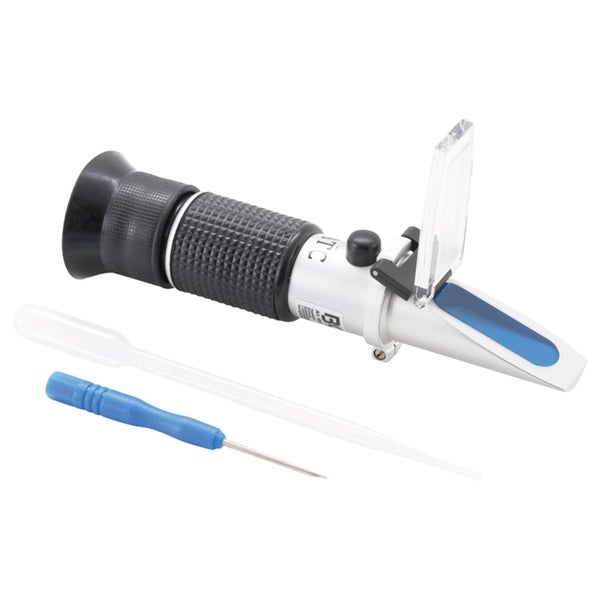 Refraktometer mit Pipette und Schraubendreher