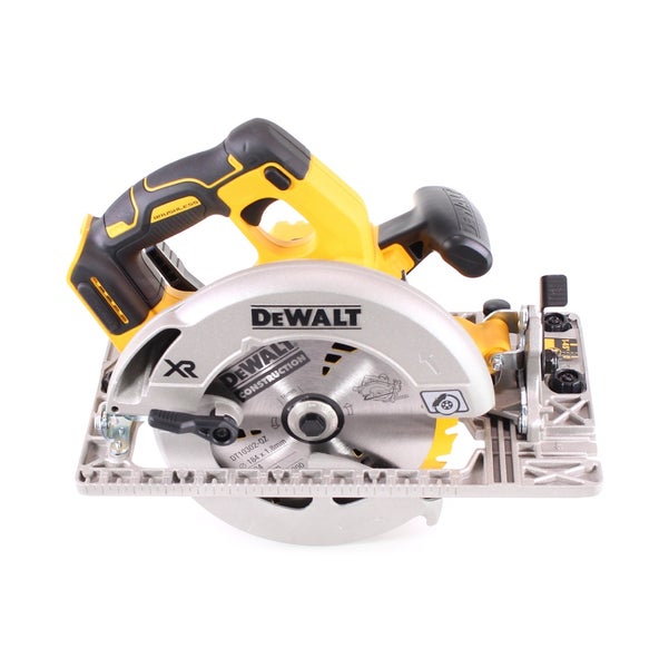 DeWalt Akku-Handkreissäge mit bürstenlosem Motor und Sägeblatt für präzise Schnitte bei Holzarbeiten.