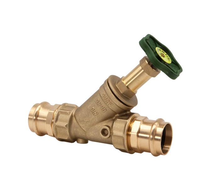 Schrägsitzventil aus Messing mit Pressanschluss und grünem Handrad.