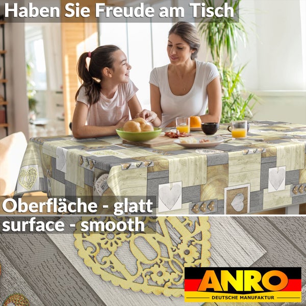 Esstisch mit Tischdecke im Patchwork-Stil und Anro Deutsche Manufaktur Logo