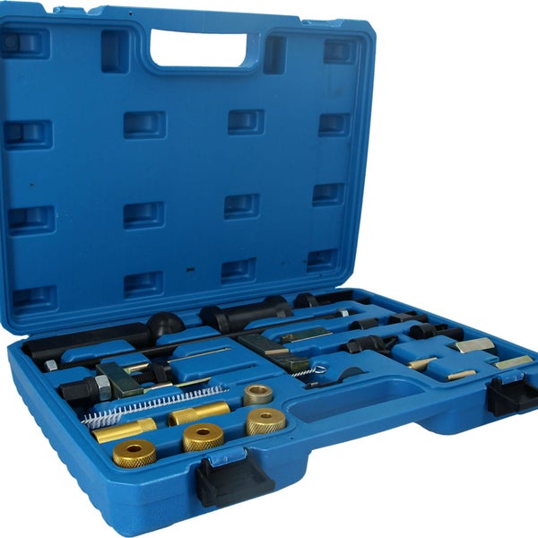 Werkzeugsatz zur Motorinstandsetzung in einem blauen Werkzeugkoffer