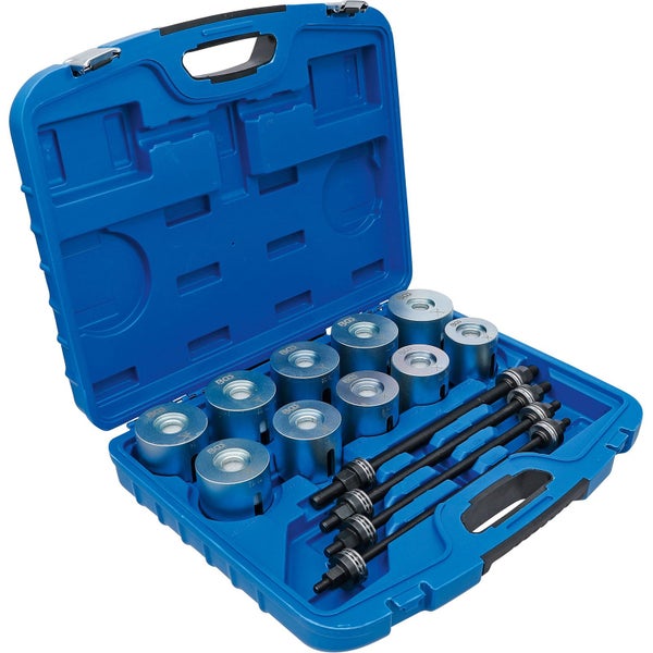 BGS Werkzeugsatz im blauen Koffer, bestehend aus zylindrischen Einsätzen und Zugbolzen.