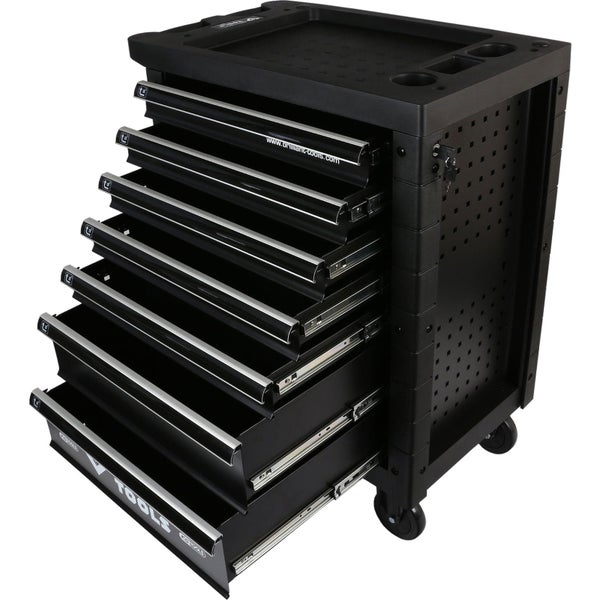 Schwarzer Werkstattwagen mit sieben offenen Schubladen, Schloss, Rollen und seitlicher Lochwand. Obere Ablage mit kleinen Fächern.