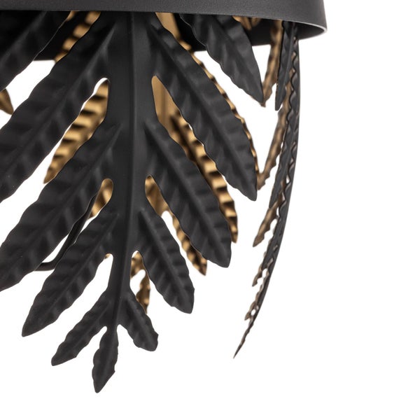 Detailansicht einer Blattdekoration an einer Lampe