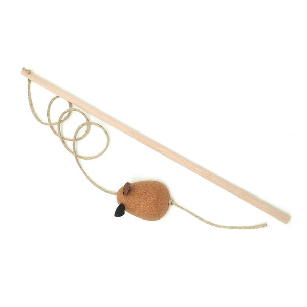 Katzenangel mit Holzstab, Juteschnur und Spielmaus aus Kork.