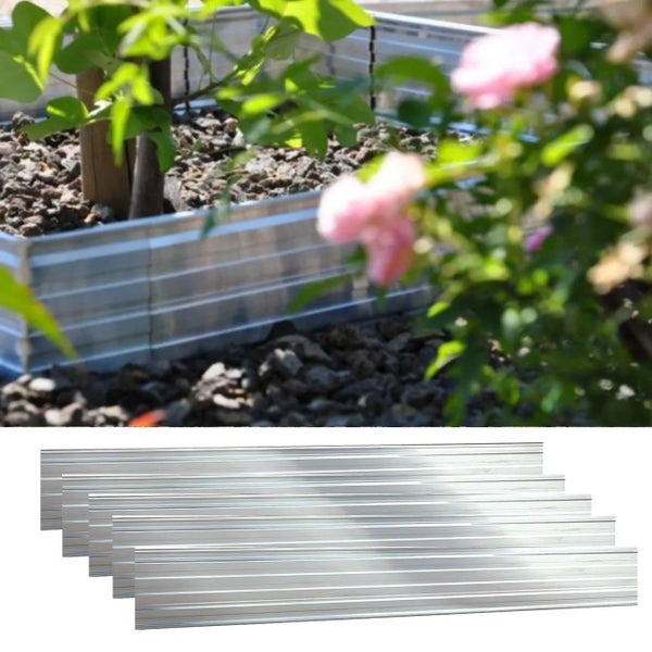 Silberne Wellblech-Beeteinfassung aus Metall für Hochbeete, gezeigt als Stapel und montiert im Garten mit Pflanzen.