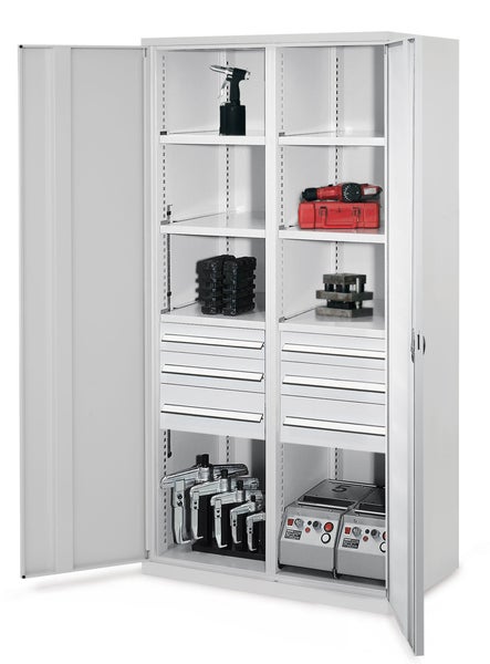 Werkzeugschrank mit Werkzeugen und Schubladen