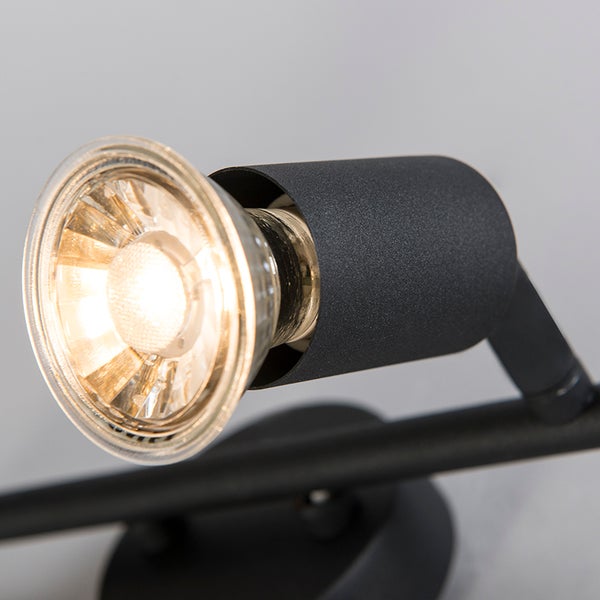 Schwarzer Deckenstrahler mit Halogenleuchtmittel