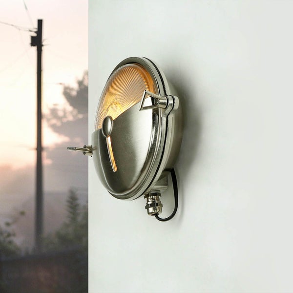 Runde Wandleuchte aus Metall mit geriffeltem Glas