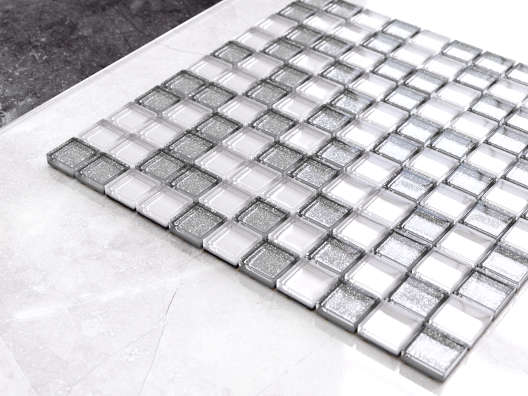 Glasmosaik auf Netz für Bad und Küche 30cm x 30cm  - Silver White