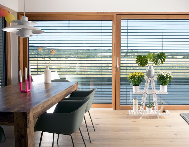 needs&wants® Pflanzenregal Blumenständer aus Holz wetterfest für Outdoor Balkon Garten draußen Indoor innen Wand, Pflanzenständer Blumentreppe, weiß