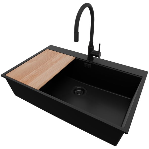 Spüle mit Armatur und Schneidebrett