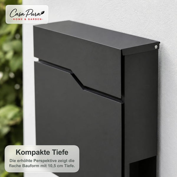 Moderner Wandbriefkasten von Casa Pura mit kompakter Tiefe von 10,5 Zentimetern an einer Hauswand montiert.