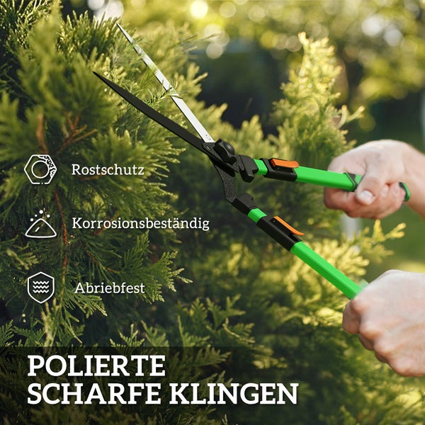 Heckenschere im Einsatz mit Rostschutz, Korrosionsbeständigkeit und Abriebfestigkeit
