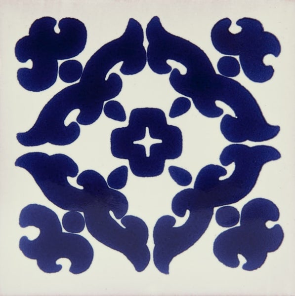 Dekorative Fliese mit floralem Muster