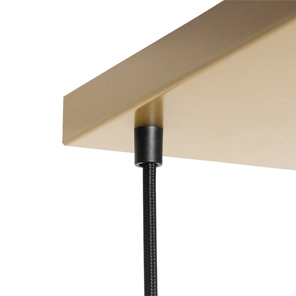 Detailansicht einer Pendelleuchte mit Aufhängung und Kabel