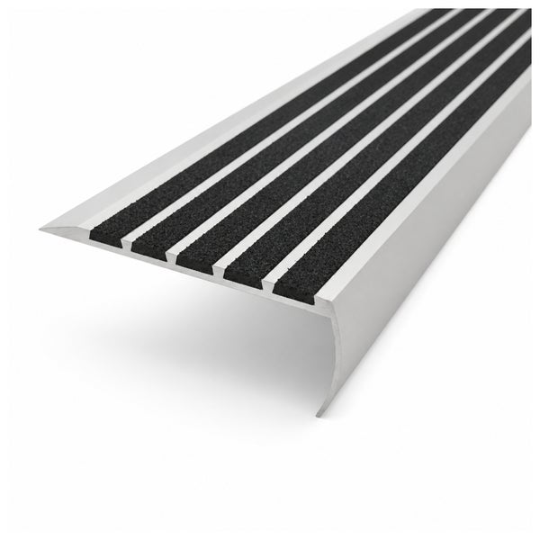 Treppenkantenprofil aus Aluminium mit rutschfesten Einlagen für Treppenstufen