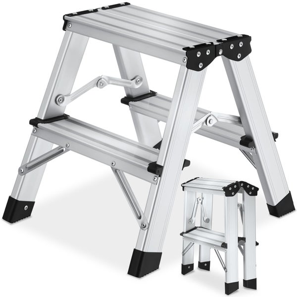 Aluminium-Doppelstufenstehleiter mit zwei Stufen, klappbar.