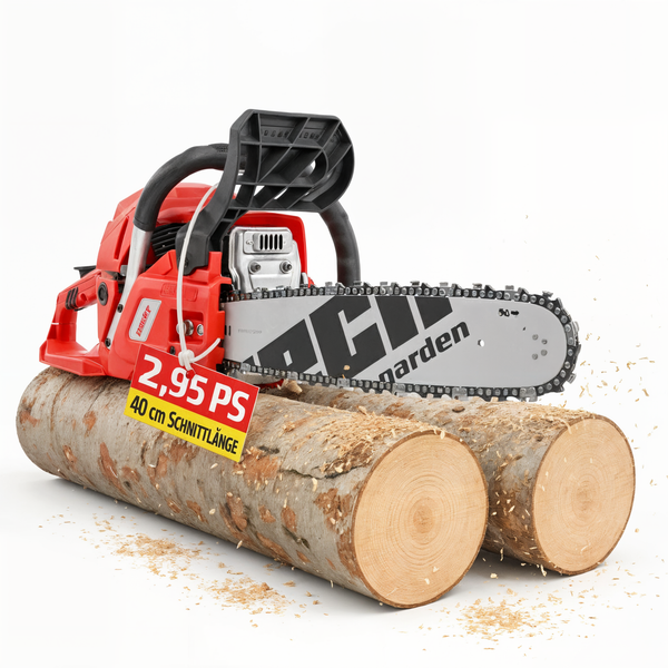 Benzin Kettensäge mit 2,95 PS und 40 cm Schnittlänge auf Holzstamm