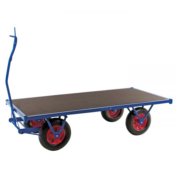 Plattformwagen mit Holzplattform und vier Rädern