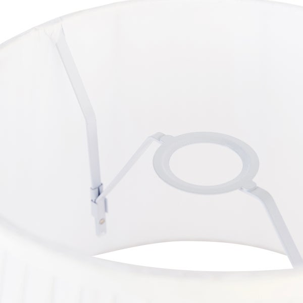 Detailansicht eines Lampenschirms mit innenliegender Halterung