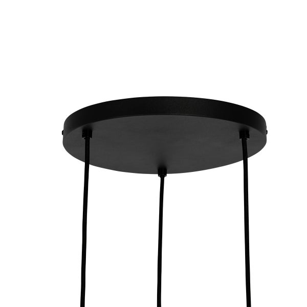 Deckenbefestigung einer Pendelleuchte mit Kabeln