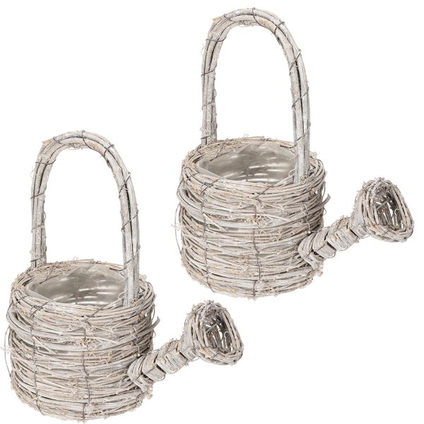 Zwei dekorative Übertöpfe in Form von Gießkannen