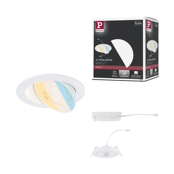 Moderne LED Wegeleuchte für den Außenbereich im Garten vor einem Haus bei Nacht, energieeffiziente Beleuchtung.