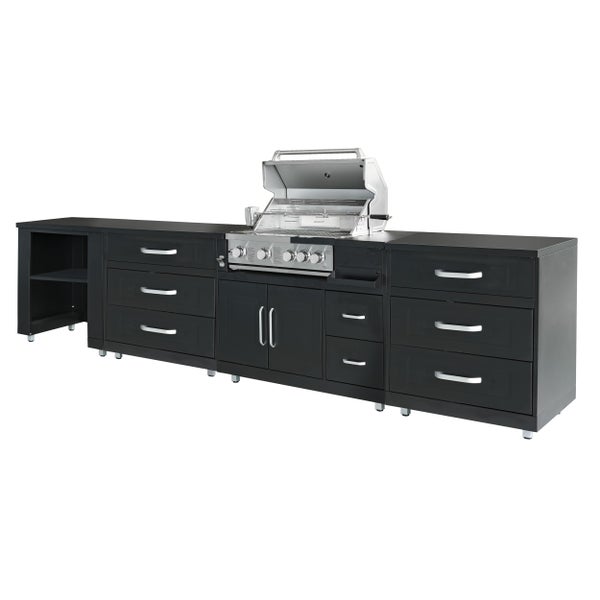 Modulare Außenküche mit eingebautem Edelstahl-Gasgrill, schwarzen Schränken, Schubladen und Ablagefächern.