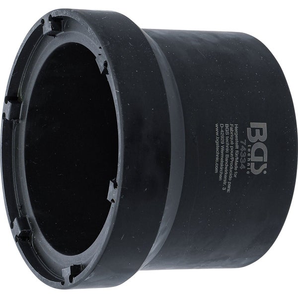 Schwarze Blende mit quadratischer Öffnung