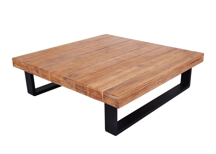 Quadratischer Couchtisch mit Tischplatte aus Holzlamellen und schwarzen Metallbeinen.