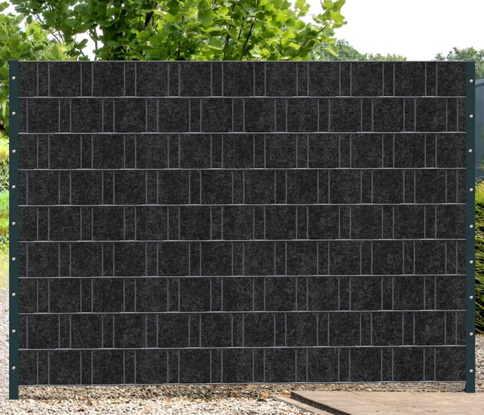 Sichtschutzzaun aus Holz und Metall für den Garten