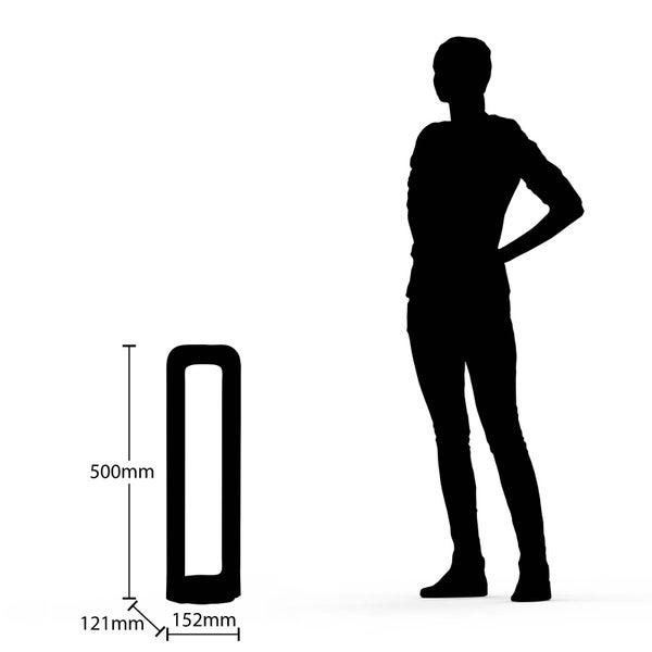 Maßzeichnung einer Leuchte im Vergleich zu einer Person: Höhe 500 Millimeter, Breite 152 Millimeter, Tiefe 121 Millimeter.